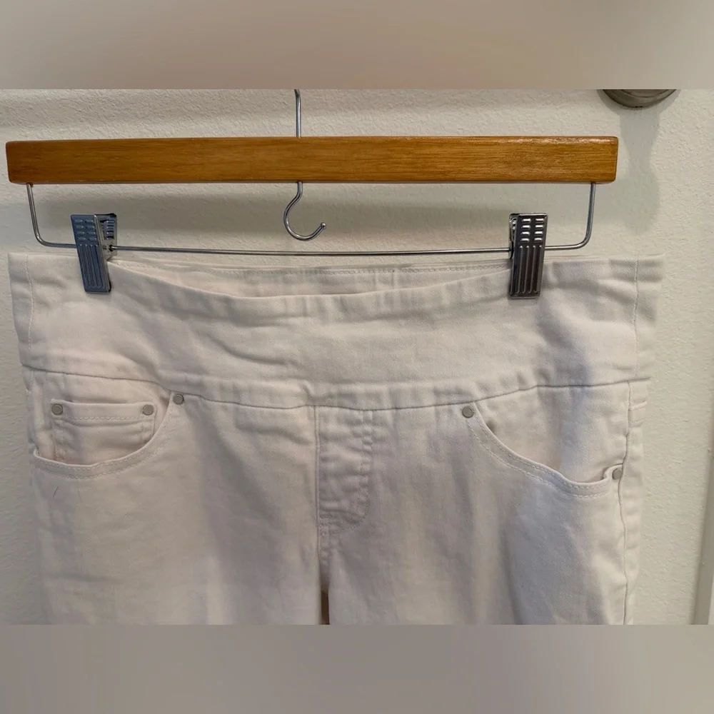 Jag Jeans - Pull On Sleek White Jeans, Size 10 - Picture 5 of 13